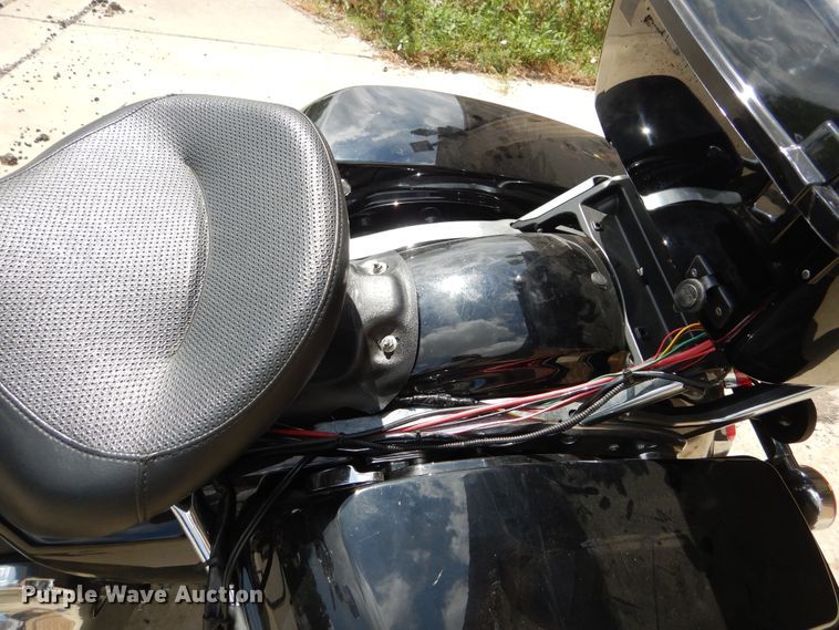 image for item EK9243 2014 Harley Davidson Road King Police motorcycle