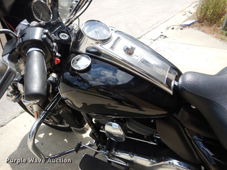 image for item EK9243 2014 Harley Davidson Road King Police motorcycle