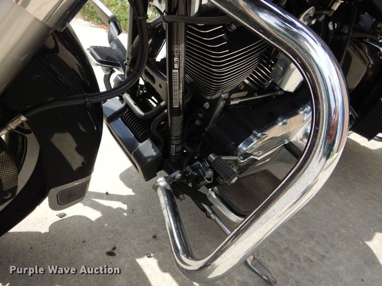 image for item EK9243 2014 Harley Davidson Road King Police motorcycle