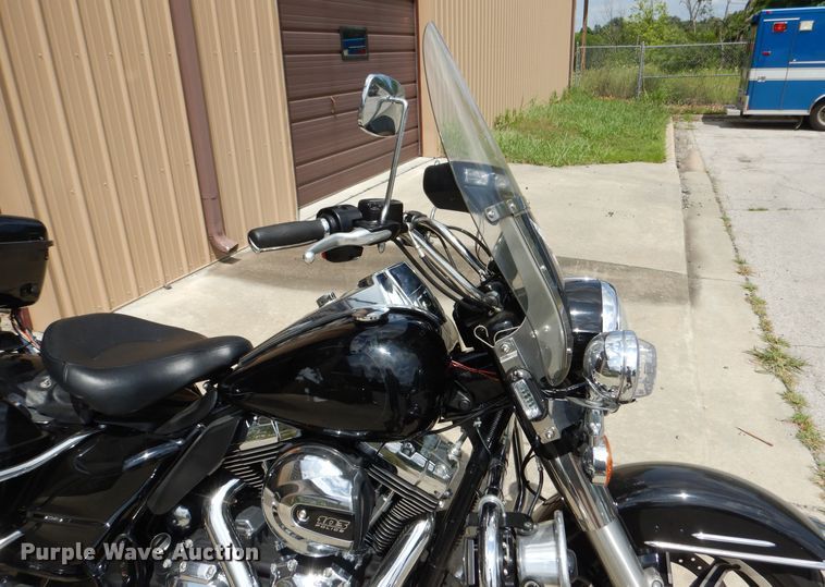 image for item EK9243 2014 Harley Davidson Road King Police motorcycle