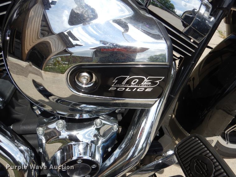 image for item EK9243 2014 Harley Davidson Road King Police motorcycle