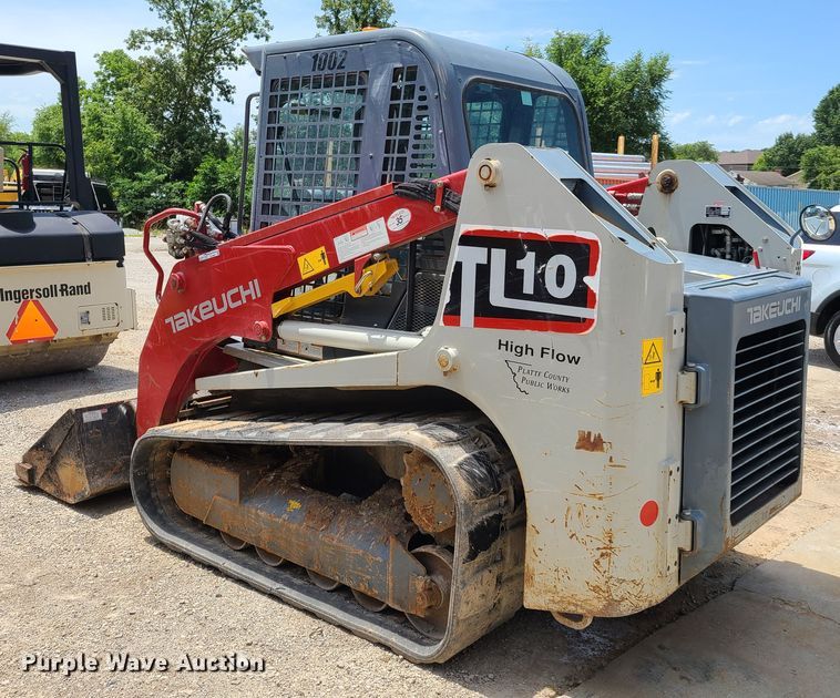 image for item EL9902 Takeuchi TL10  tracked skid steer loader