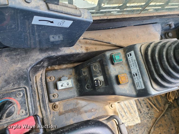 image for item EL9902 Takeuchi TL10  tracked skid steer loader