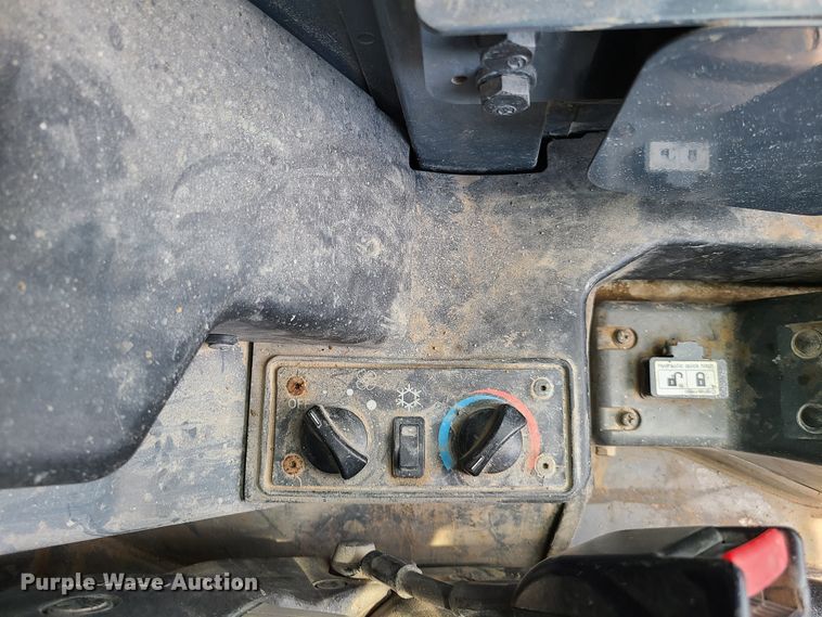 image for item EL9902 Takeuchi TL10  tracked skid steer loader