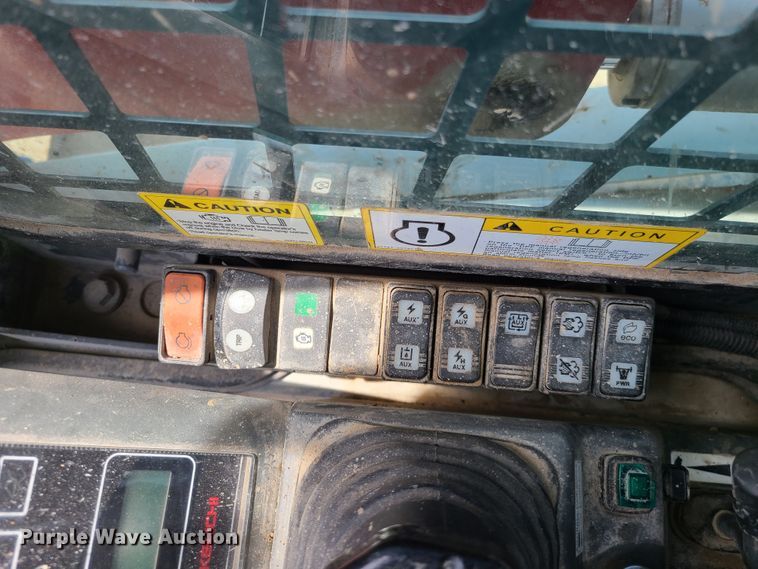 image for item EL9902 Takeuchi TL10  tracked skid steer loader