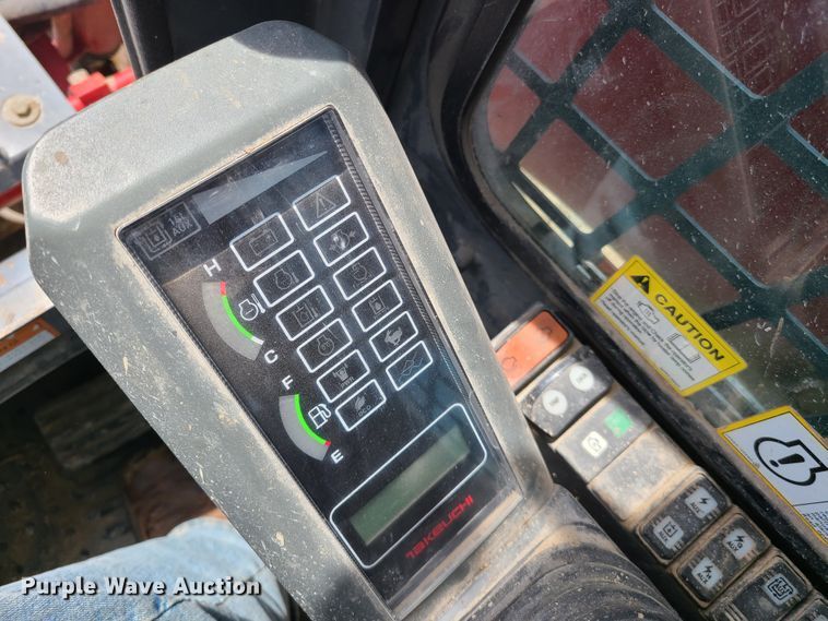 image for item EL9902 Takeuchi TL10  tracked skid steer loader