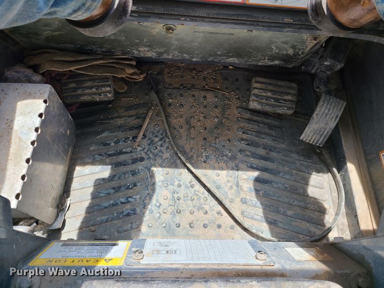 image for item EL9902 Takeuchi TL10  tracked skid steer loader