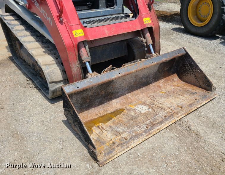 image for item EL9902 Takeuchi TL10  tracked skid steer loader