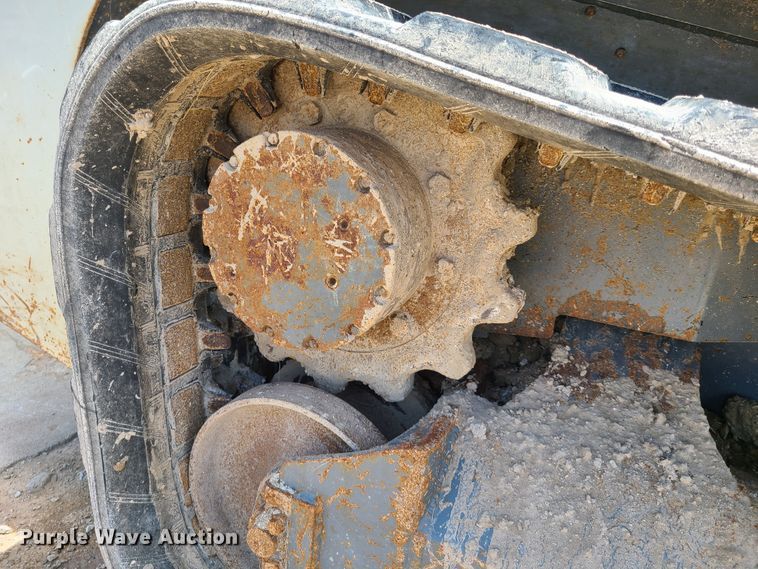 image for item EL9902 Takeuchi TL10  tracked skid steer loader