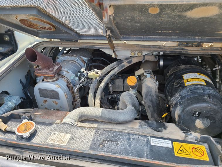 image for item EL9902 Takeuchi TL10  tracked skid steer loader