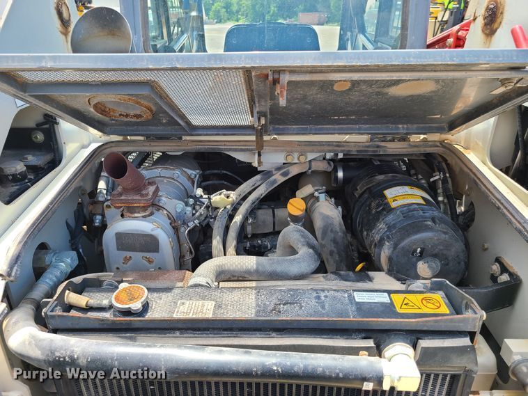 image for item EL9902 Takeuchi TL10  tracked skid steer loader