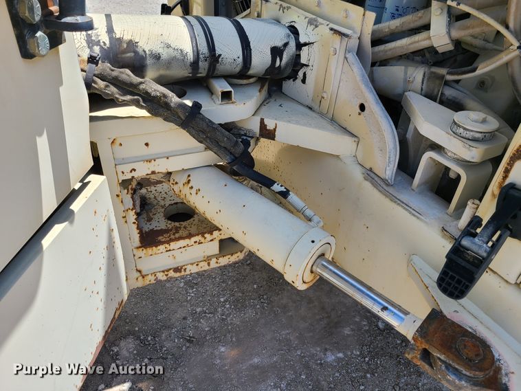 image for item EL9903 2002 Ingersoll Rand DD-90  vibratory double drum roller compactor