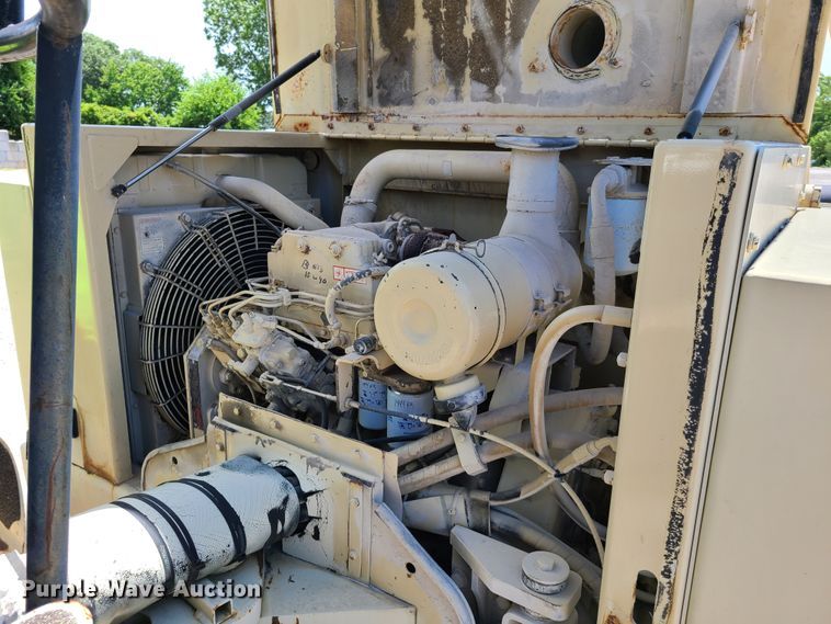 image for item EL9903 2002 Ingersoll Rand DD-90  vibratory double drum roller compactor