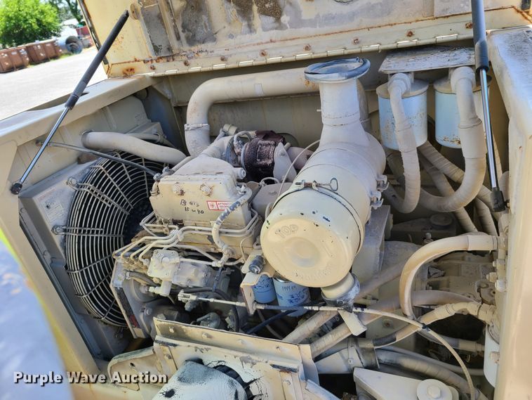 image for item EL9903 2002 Ingersoll Rand DD-90  vibratory double drum roller compactor