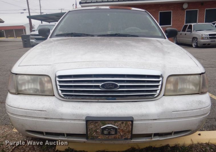 image for item GD9054 2004 Ford Crown Victoria Police Interceptor