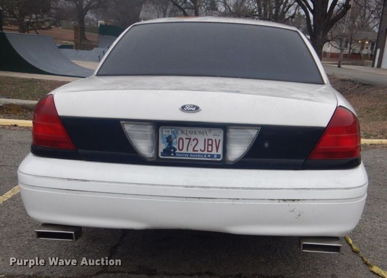 image for item GD9054 2004 Ford Crown Victoria Police Interceptor