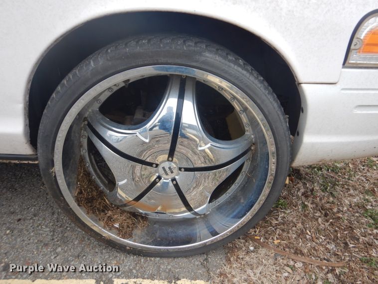 image for item GD9054 2004 Ford Crown Victoria Police Interceptor