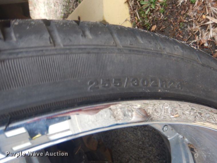 image for item GD9054 2004 Ford Crown Victoria Police Interceptor