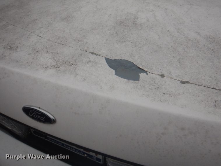 image for item GD9054 2004 Ford Crown Victoria Police Interceptor