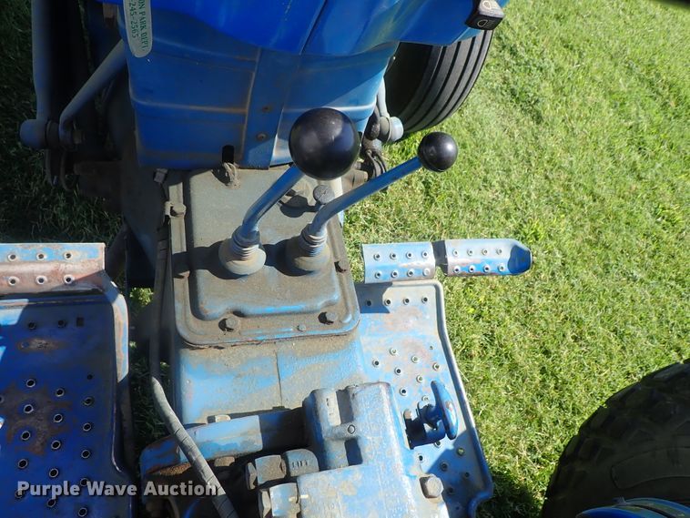 image for item GS9218 Ford 2600  tractor