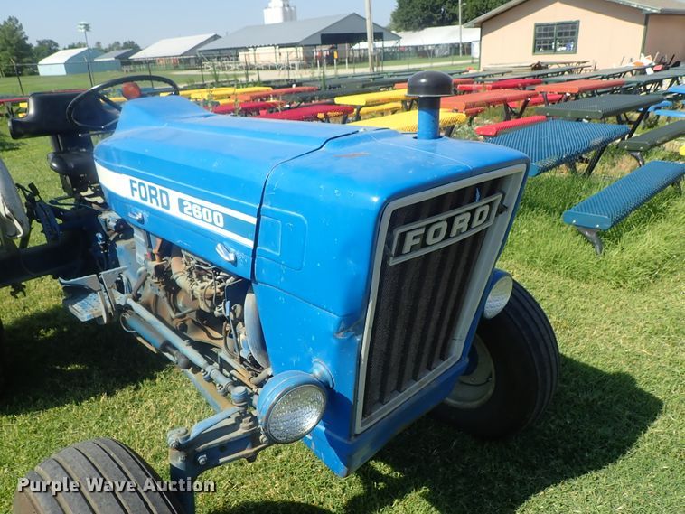 image for item GS9218 Ford 2600  tractor