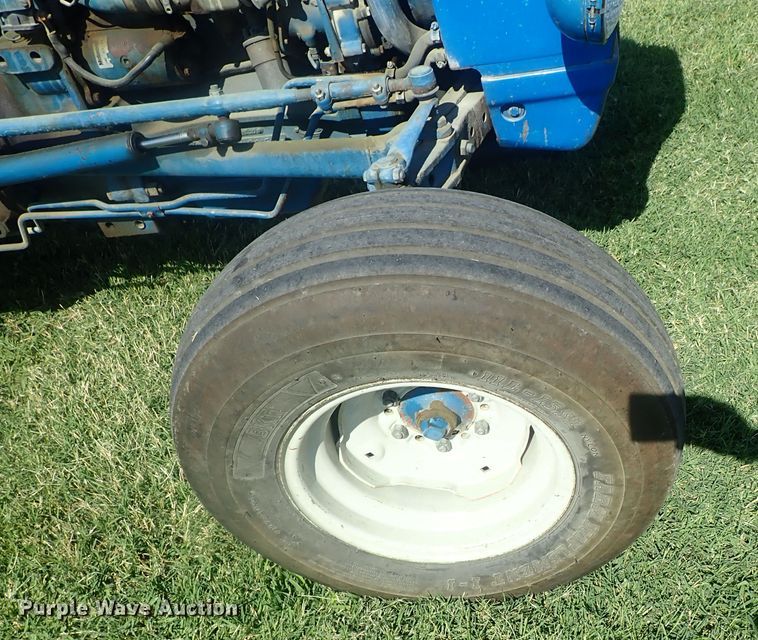 image for item GS9218 Ford 2600  tractor