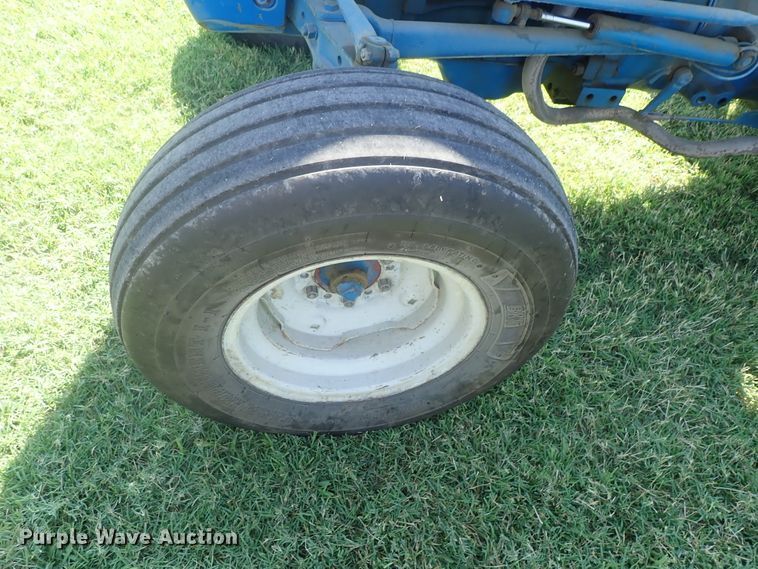 image for item GS9218 Ford 2600  tractor