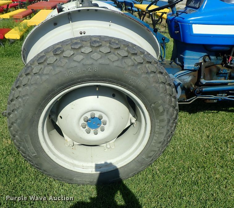 image for item GS9218 Ford 2600  tractor