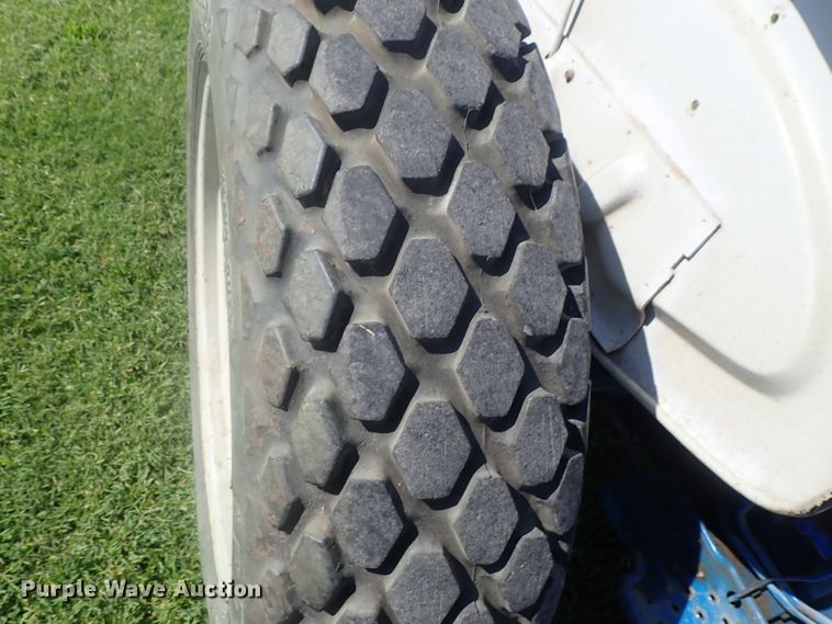 image for item GS9218 Ford 2600  tractor