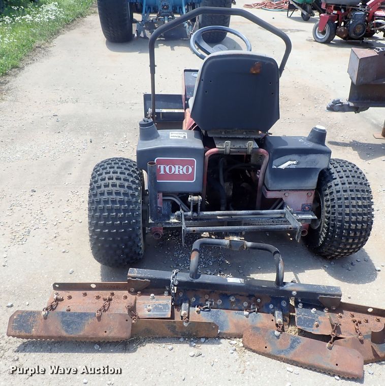 image for item GS9248 Toro Sand Pro 3000 bunker rake