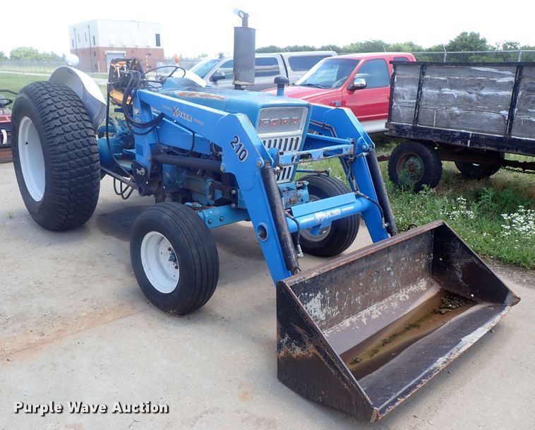 image for item GS9261 Ford 4000  tractor