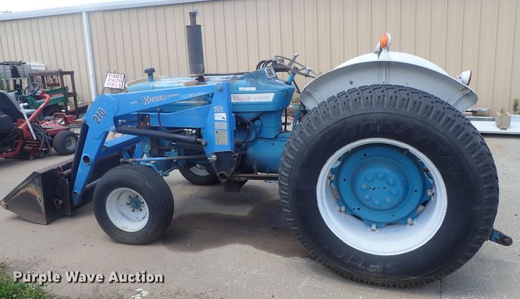 image for item GS9261 Ford 4000  tractor