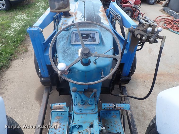 image for item GS9261 Ford 4000  tractor