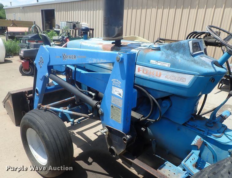 image for item GS9261 Ford 4000  tractor