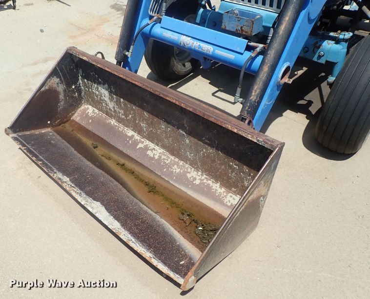 image for item GS9261 Ford 4000  tractor