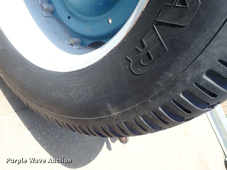 image for item GS9261 Ford 4000  tractor