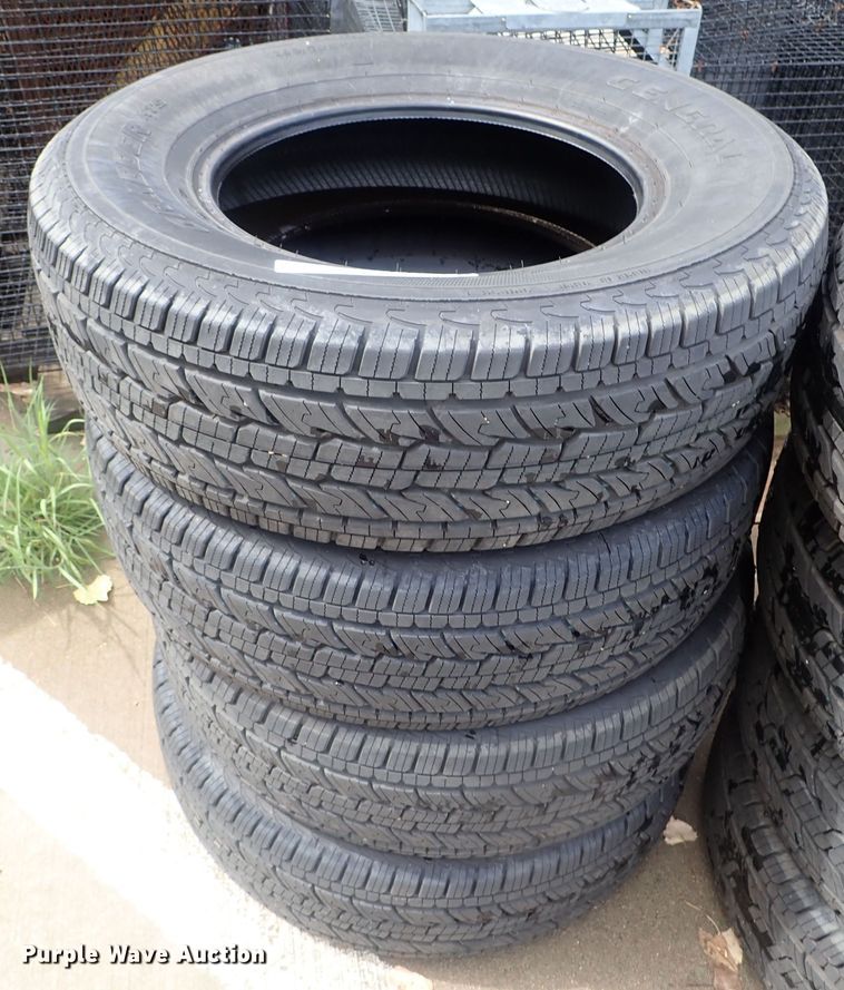 image for item GS9276 (4) General 255/70R17 tires
