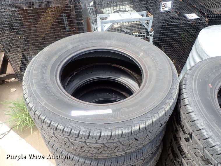 image for item GS9276 (4) General 255/70R17 tires