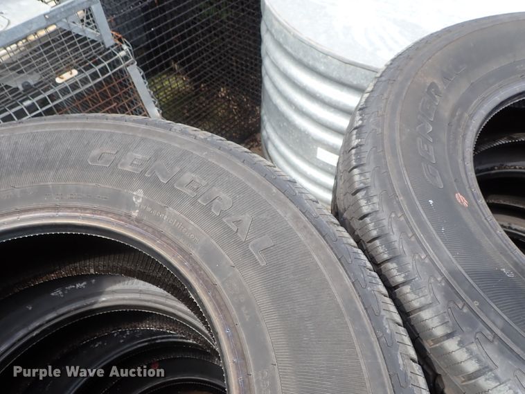 image for item GS9276 (4) General 255/70R17 tires