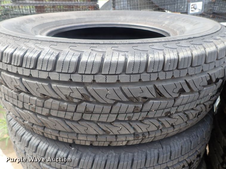 image for item GS9276 (4) General 255/70R17 tires