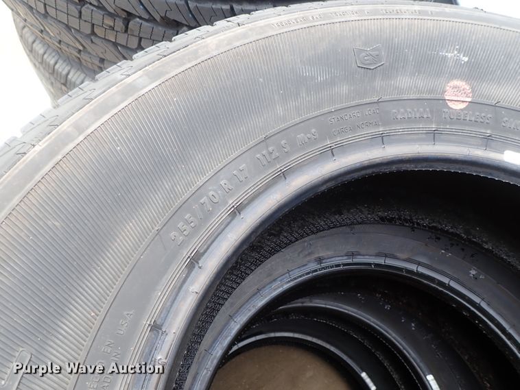 image for item GS9278 (4) General 255/70R17 tires