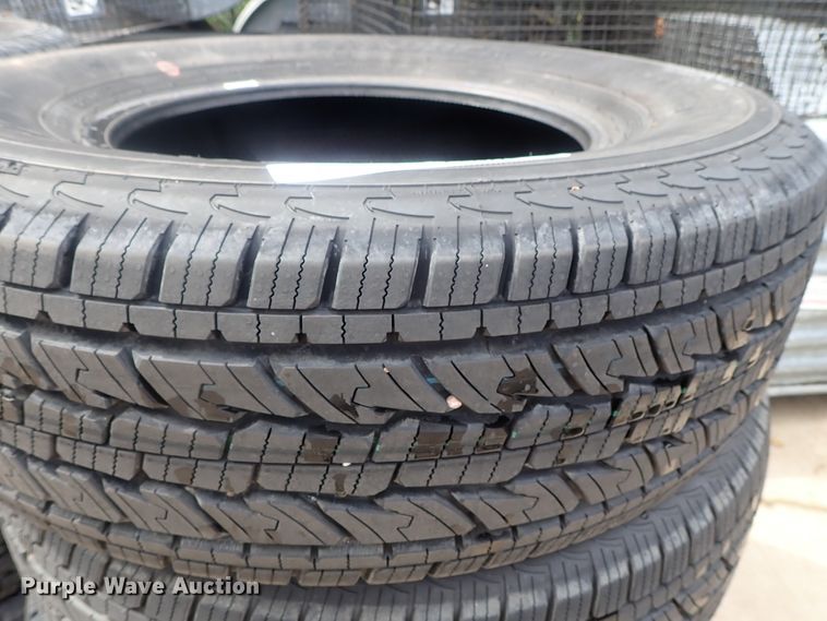 image for item GS9278 (4) General 255/70R17 tires