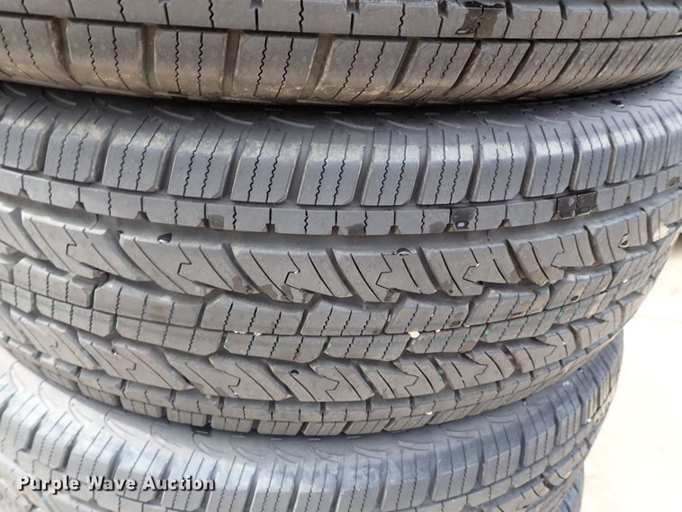image for item GS9278 (4) General 255/70R17 tires