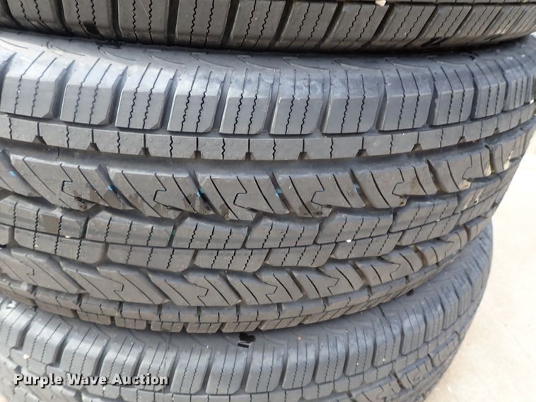 image for item GS9278 (4) General 255/70R17 tires