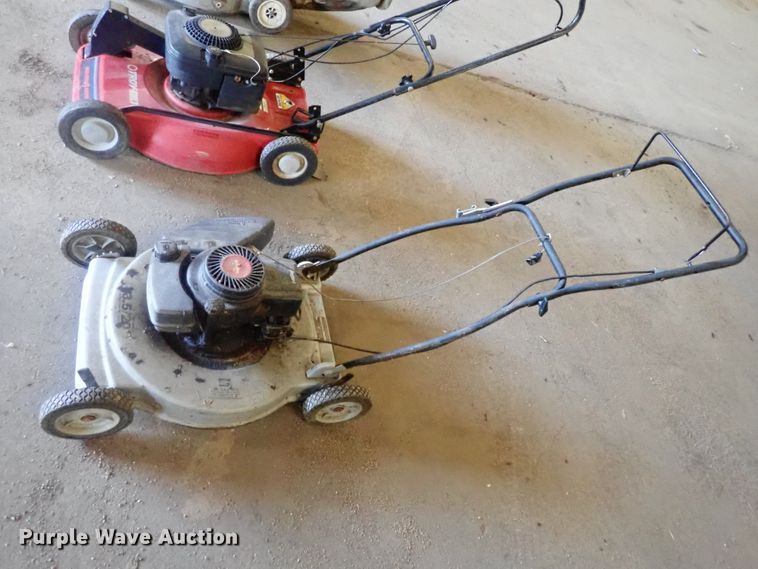 image for item GS9282 (3) push mowers