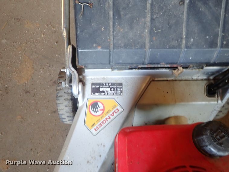 image for item GS9282 (3) push mowers