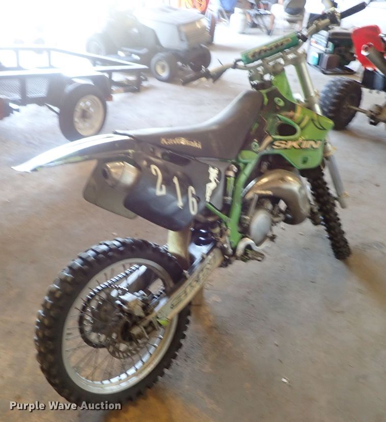 image for item GS9292 1998 Kawasaki KX125K5 dirt bike