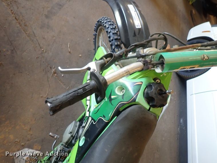 image for item GS9292 1998 Kawasaki KX125K5 dirt bike