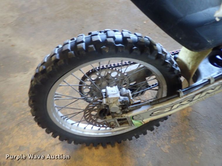 image for item GS9292 1998 Kawasaki KX125K5 dirt bike