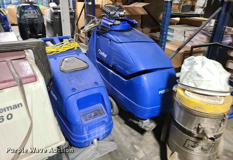 image for item GT9156 (4) floor scrubbers